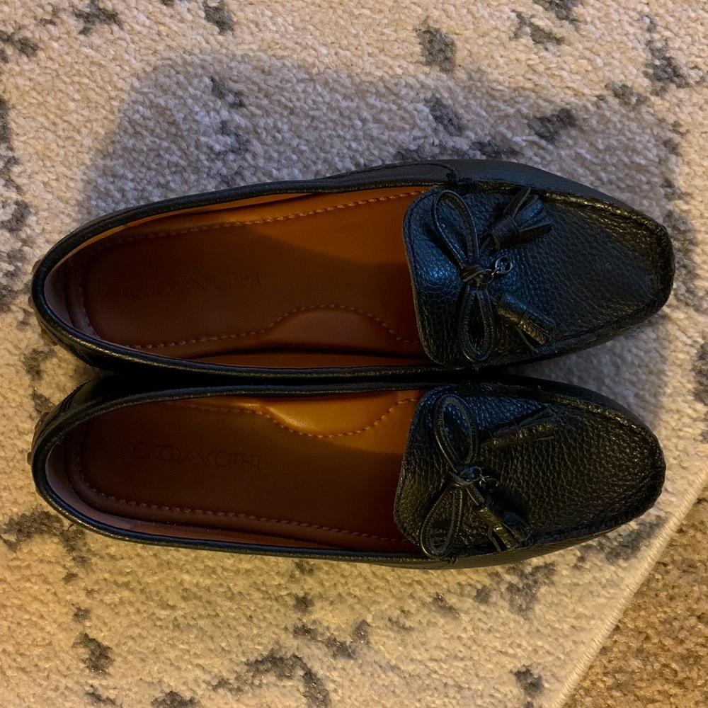 Coach Greenwich Solid Black Leather Loafer Tassels Bow Accent